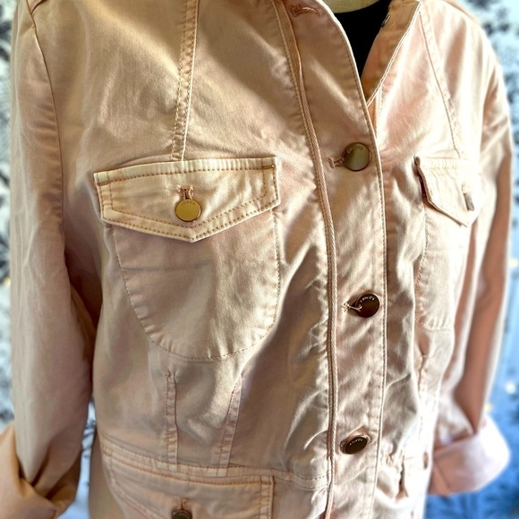 Chico’s pale pink safari style jacket with roll up sleeves and gold buttons - Picture 7 of 8